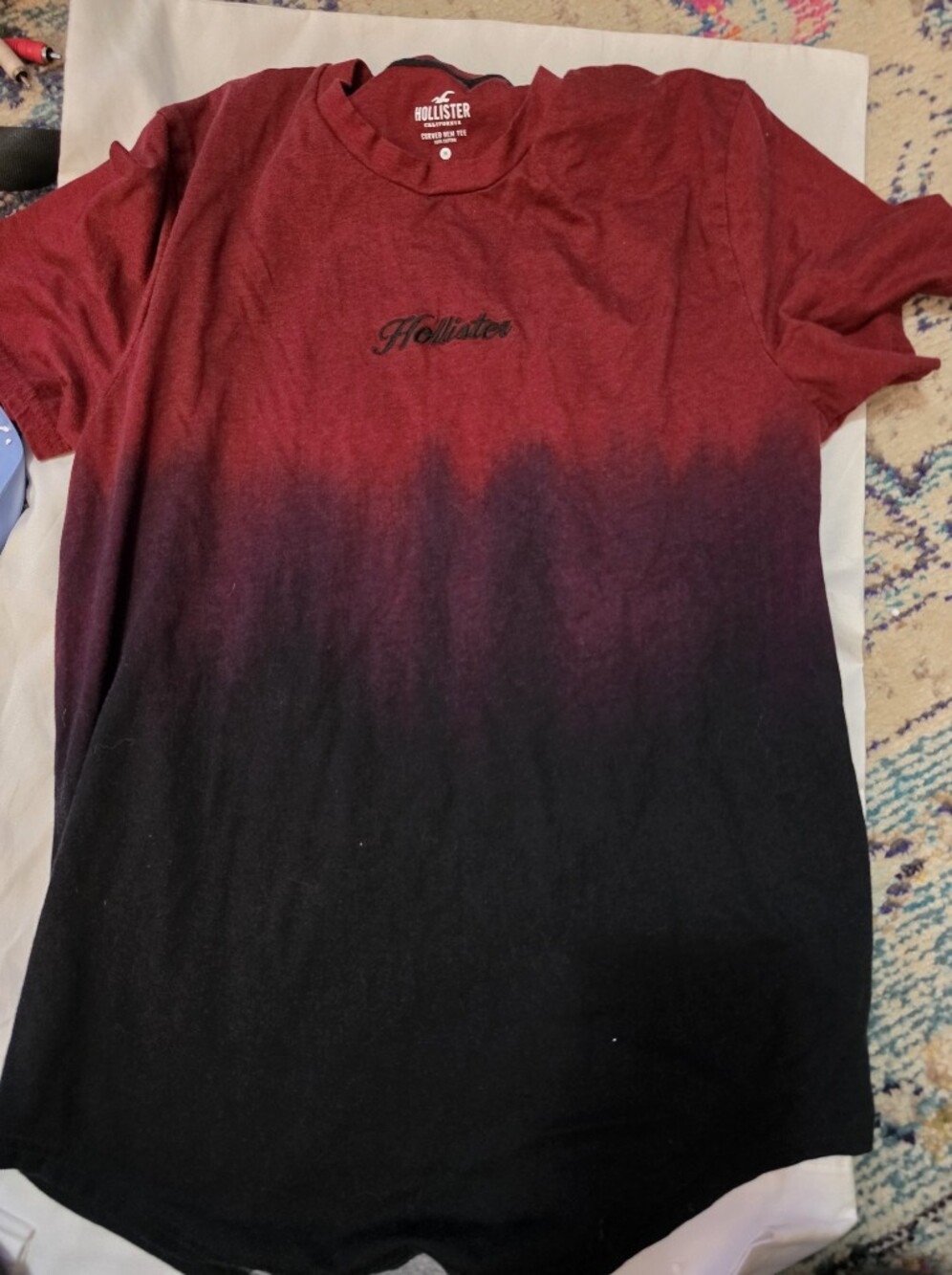 Hollister Men's Red to Black Ombre Crew Tee Nwot Med